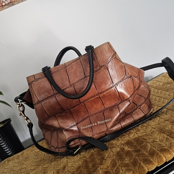 DOONEY & Bourke handbag and wallet - Picture 2 of 12